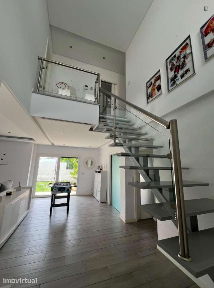 Quarto - localizado em Setubal - Grande imagem: 4/16