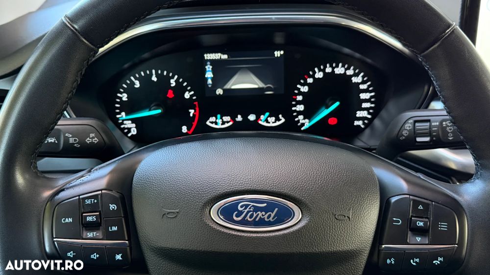 Ford Focus 1.0 EcoBoost Titanium - 25