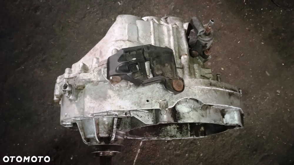 Skrzynia biegów na części KCR Volkswagen T5 - 2