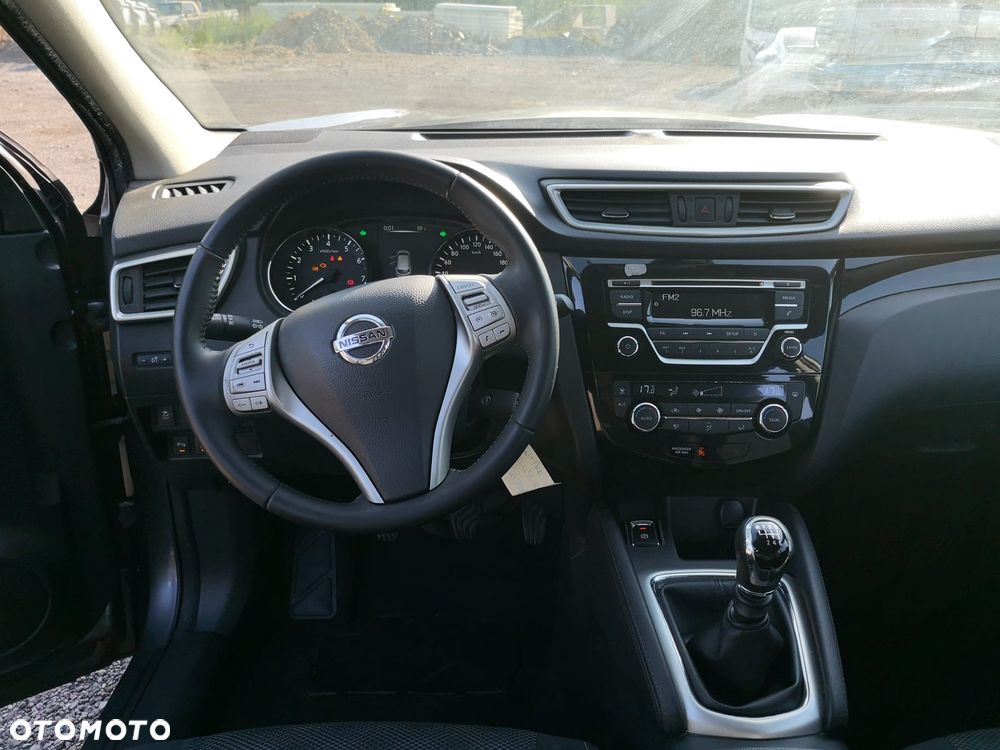 Nissan Qashqai 1.2 DIG-T N-Connecta EU6 - 29