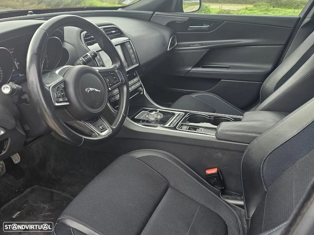 Jaguar XE 20d AWD Aut. R-Sport - 7