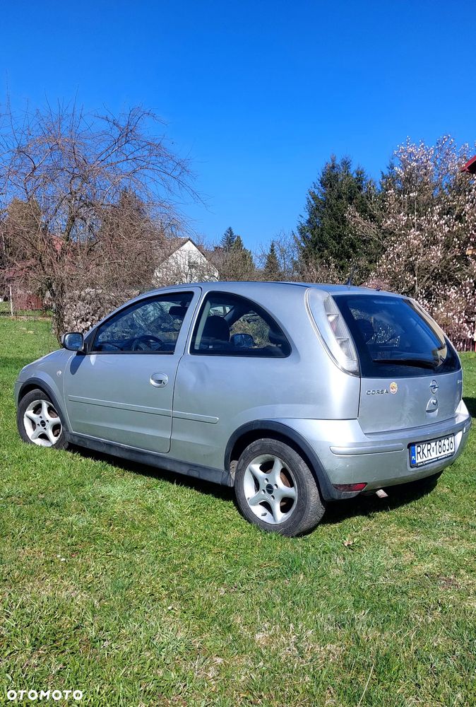 Opel Corsa 1.2 16V Cosmo EasyTronic - 1