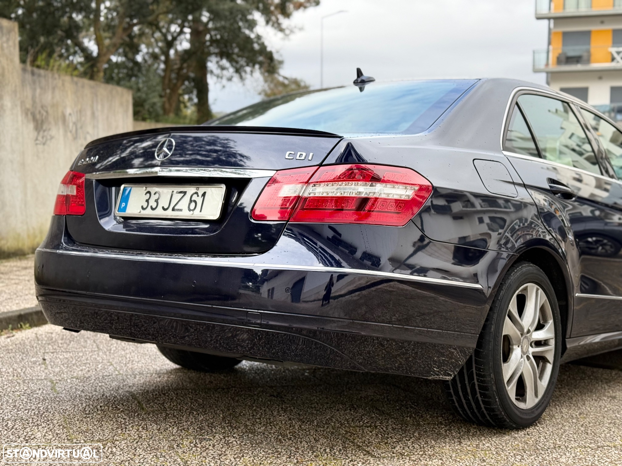 Mercedes-Benz E 220 CDi Avantgarde BlueEfficiency Auto. - 27
