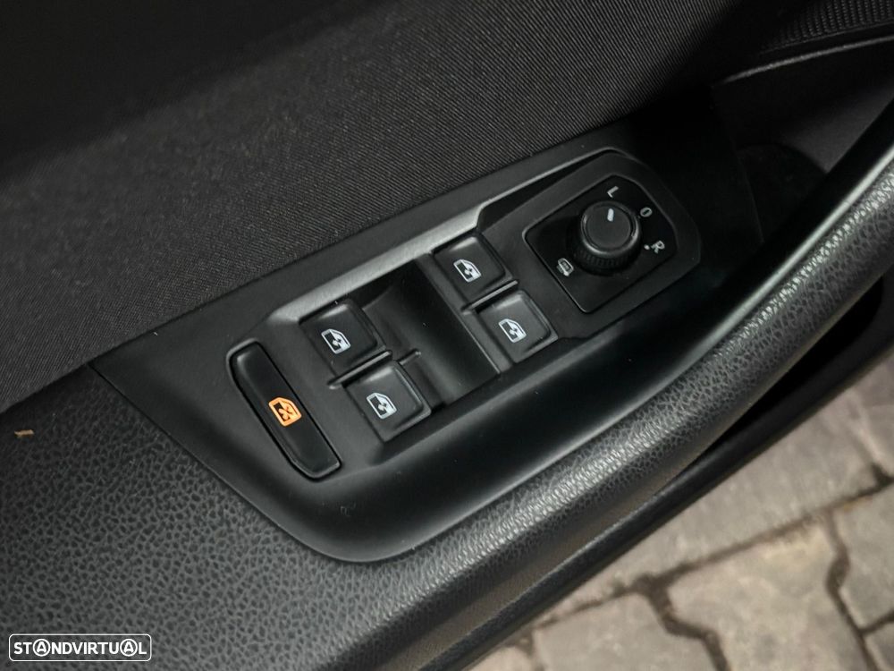 VW Passat Variant 1.6 TDI Confortline - 30