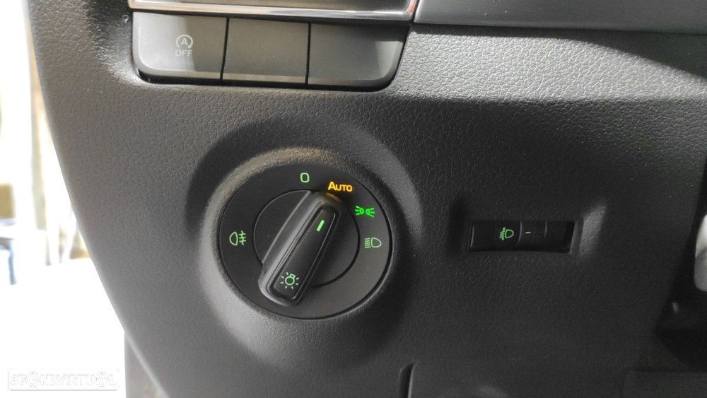 COMANDO DAS LUZES SKODA FABIA ACTIVE - 2