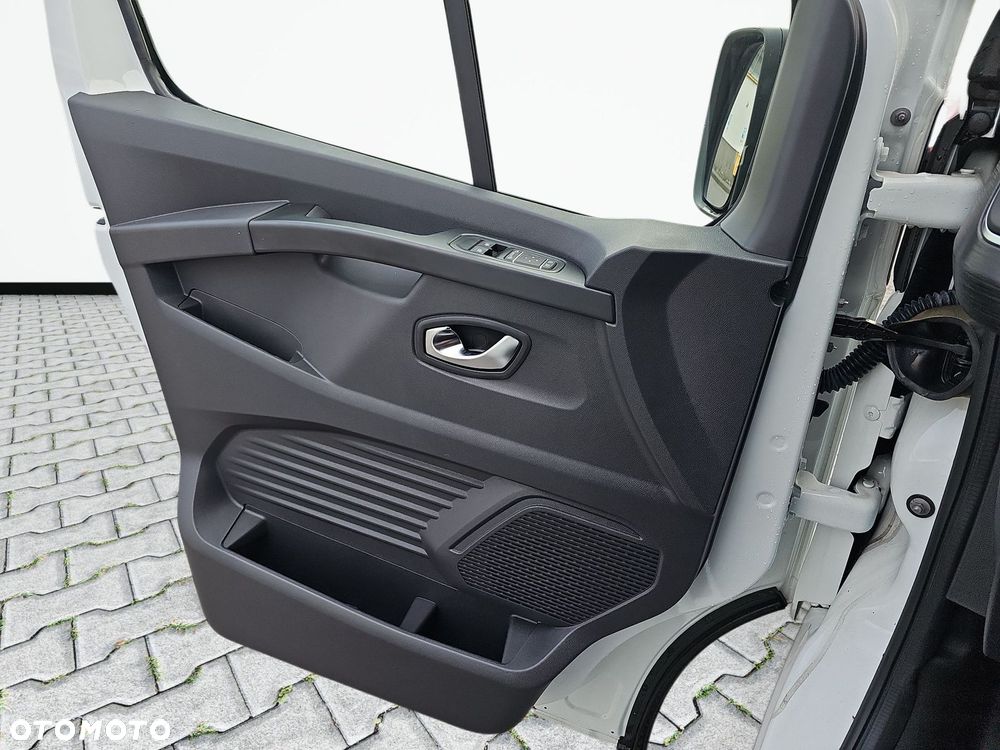 Renault trafic - 16