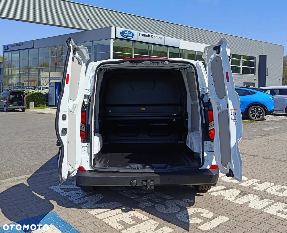 Ford Custom Brygadowy 6-cio miejscowy 320L2 - 12