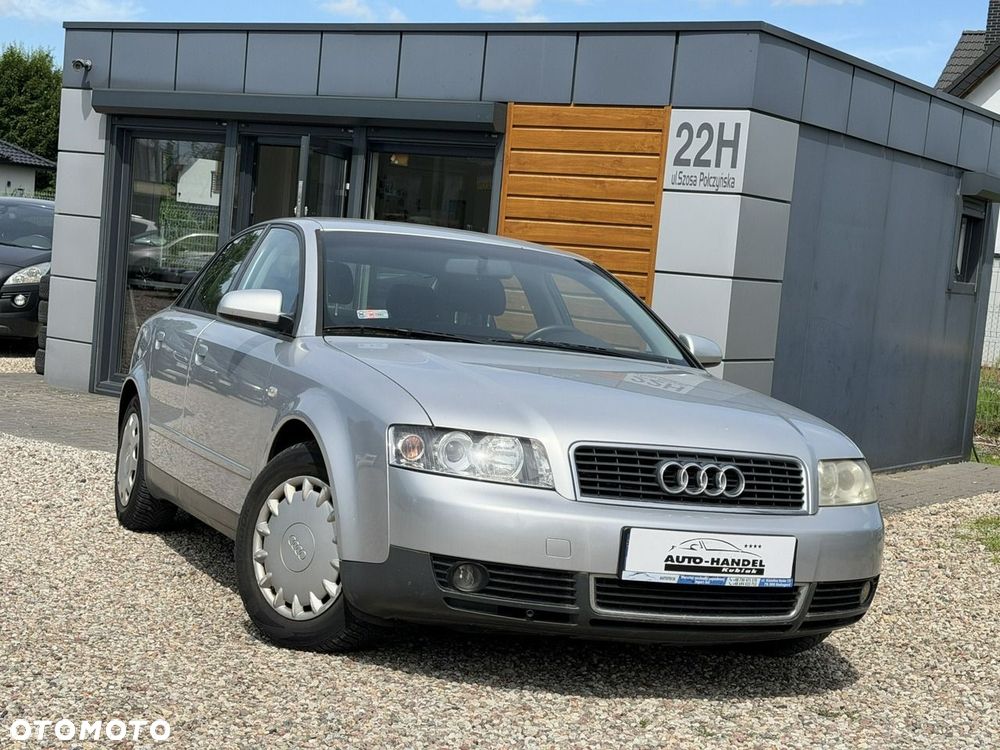 Audi A4 Limousine - 3