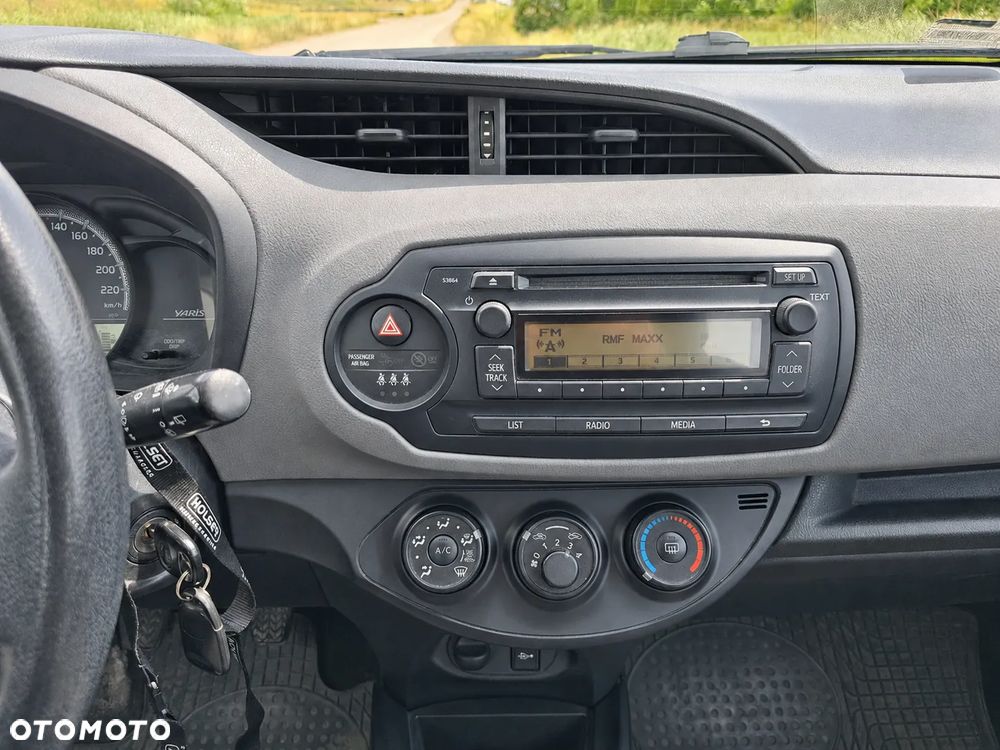 Toyota Yaris 1.4 D-4D Active - 11