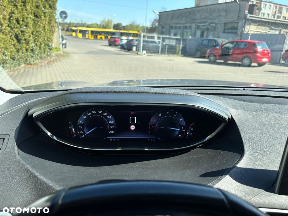 Peugeot 3008 1.2 PureTech Active - 12