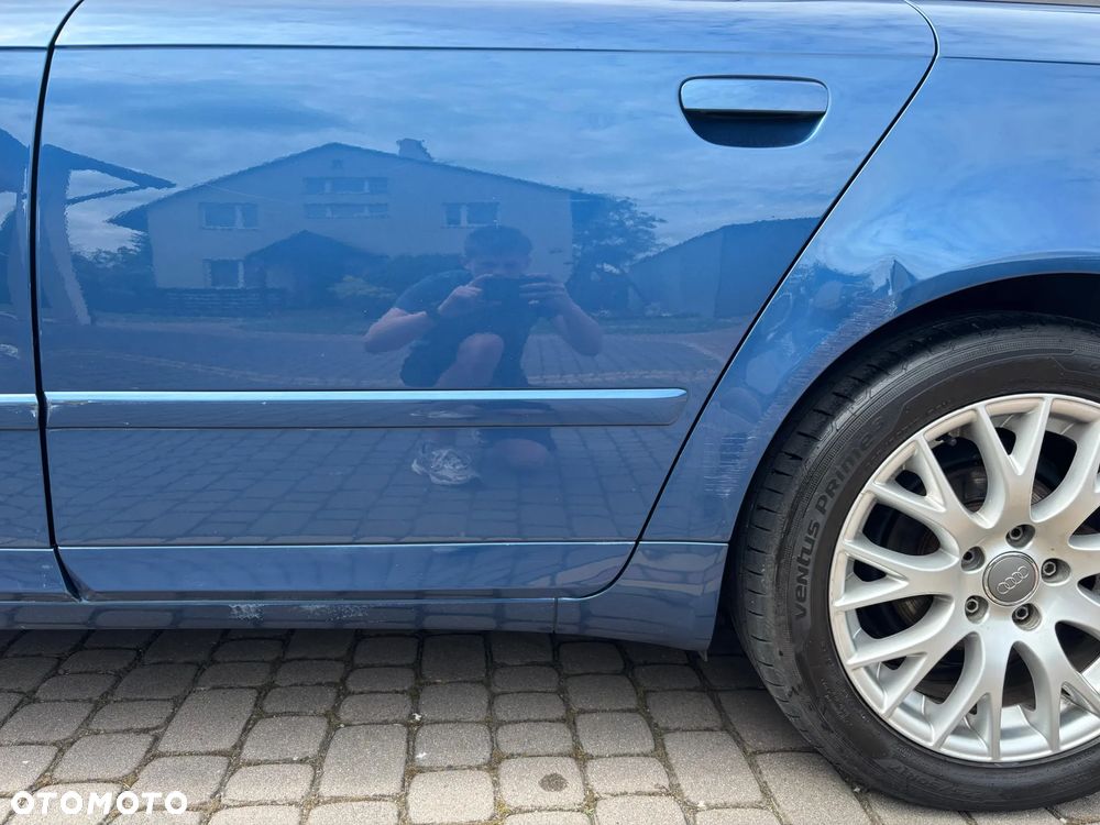 Audi A4 Avant - 4