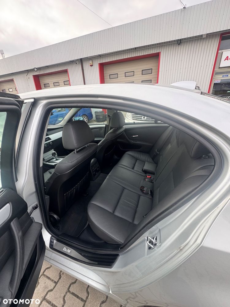 BMW Seria 5 525i Edition Exclusive - 8
