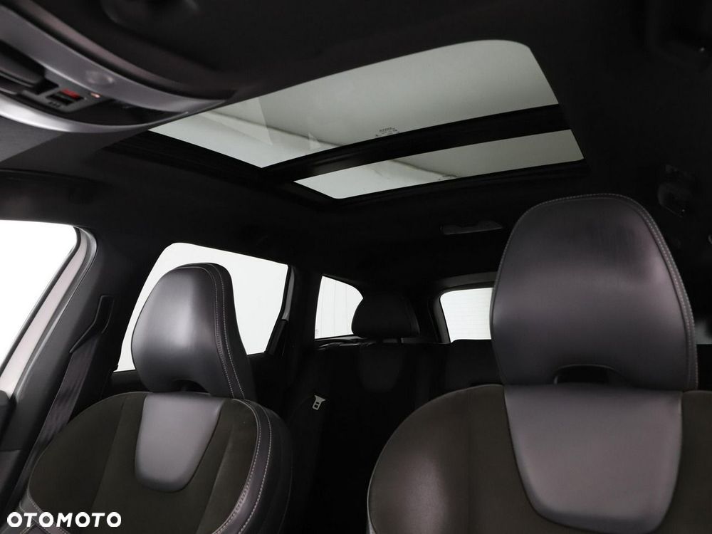 Volvo XC 60 D4 Momentum - 37