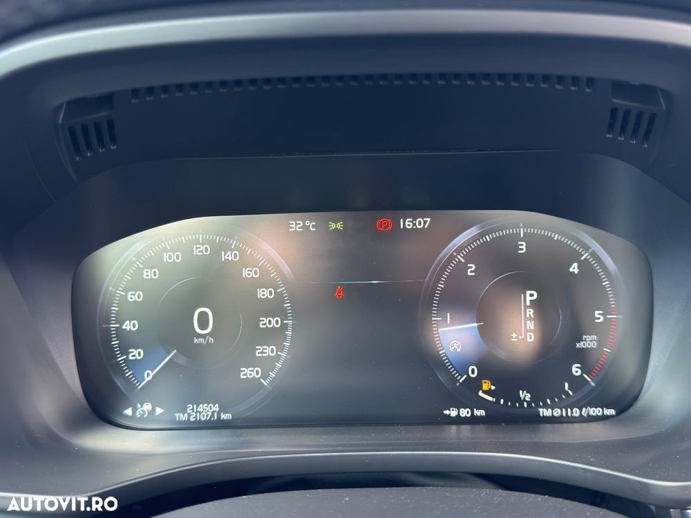 Volvo XC 60 D5 AWD Geartronic Inscription - 26