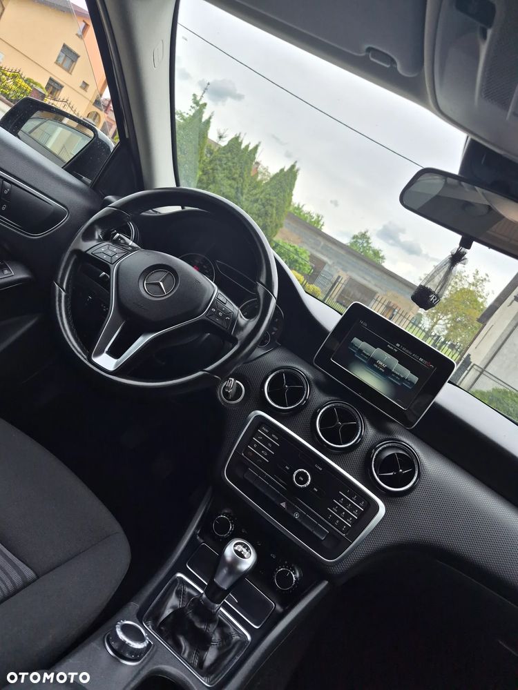 Mercedes-Benz Klasa A 180 d AMG Line - 16