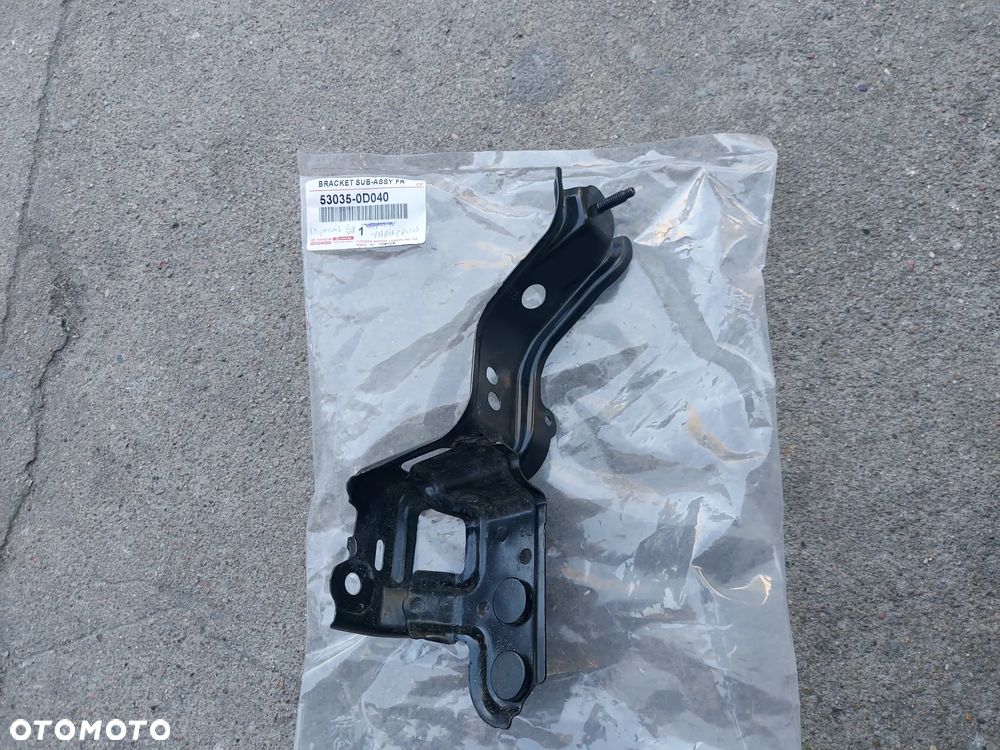 Toyota Yaris Cross 21- Wspornik Uchwyt Mocowanie Lampy Pasa R - 2