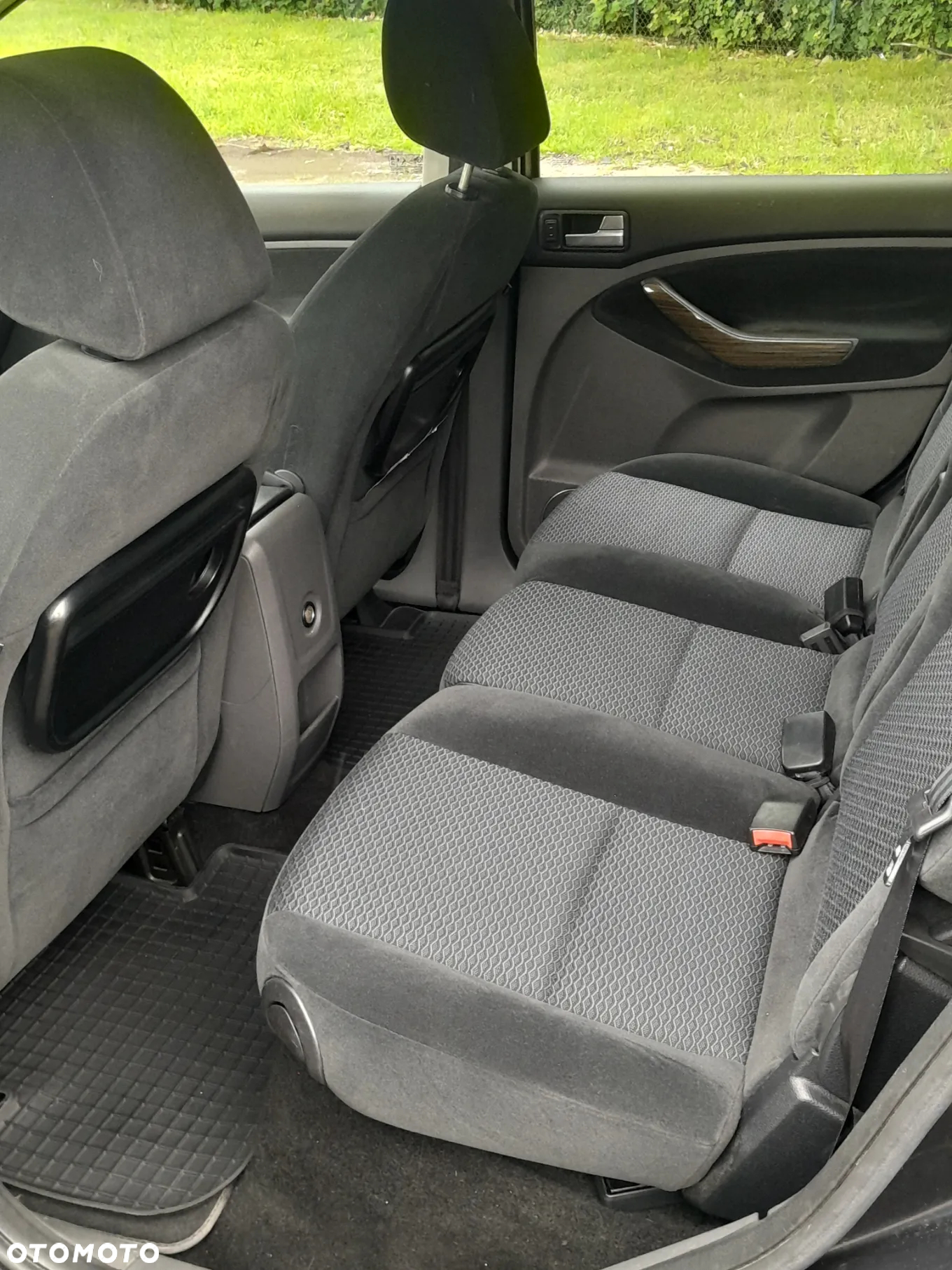 Ford C-MAX 2.0 TDCi DPF Ghia - 13