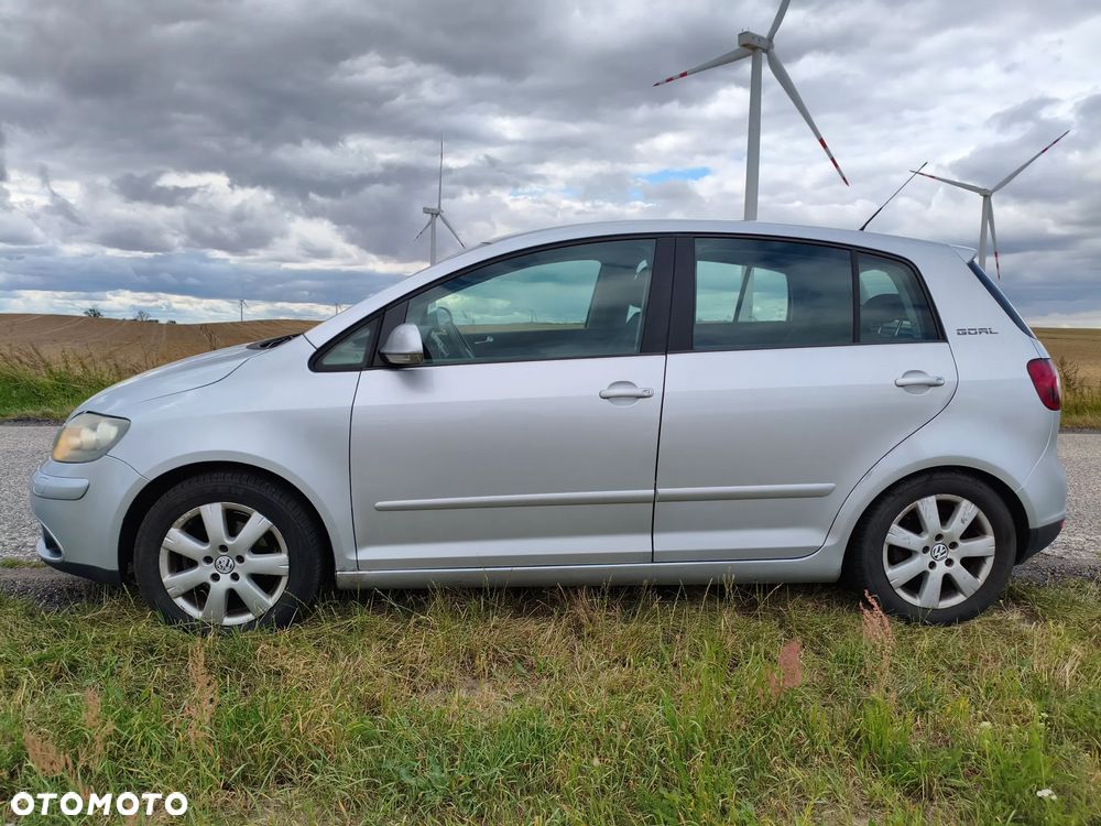 Volkswagen Golf Plus - 11