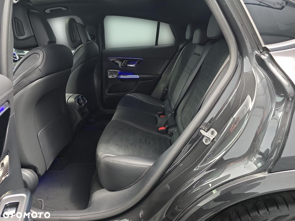 Mercedes-Benz GLC 220 d mHEV 4-Matic AMG Line - 12