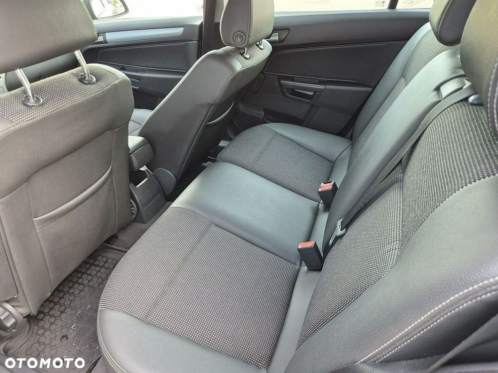 Opel Astra 1.9 CDTI Caravan Cosmo - 10