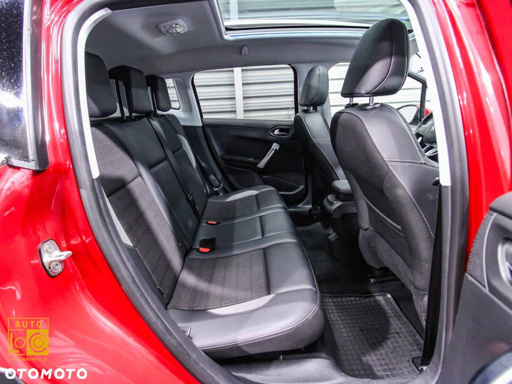 Peugeot 2008 1.2 Pure Tech GPF Allure S&S EAT6 - 11