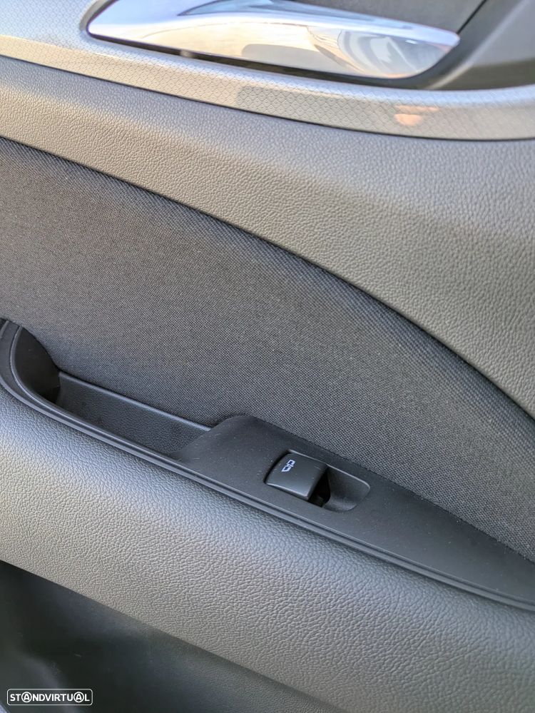 Opel Insignia Sports Tourer 1.6 CDTi Business Edition - 3