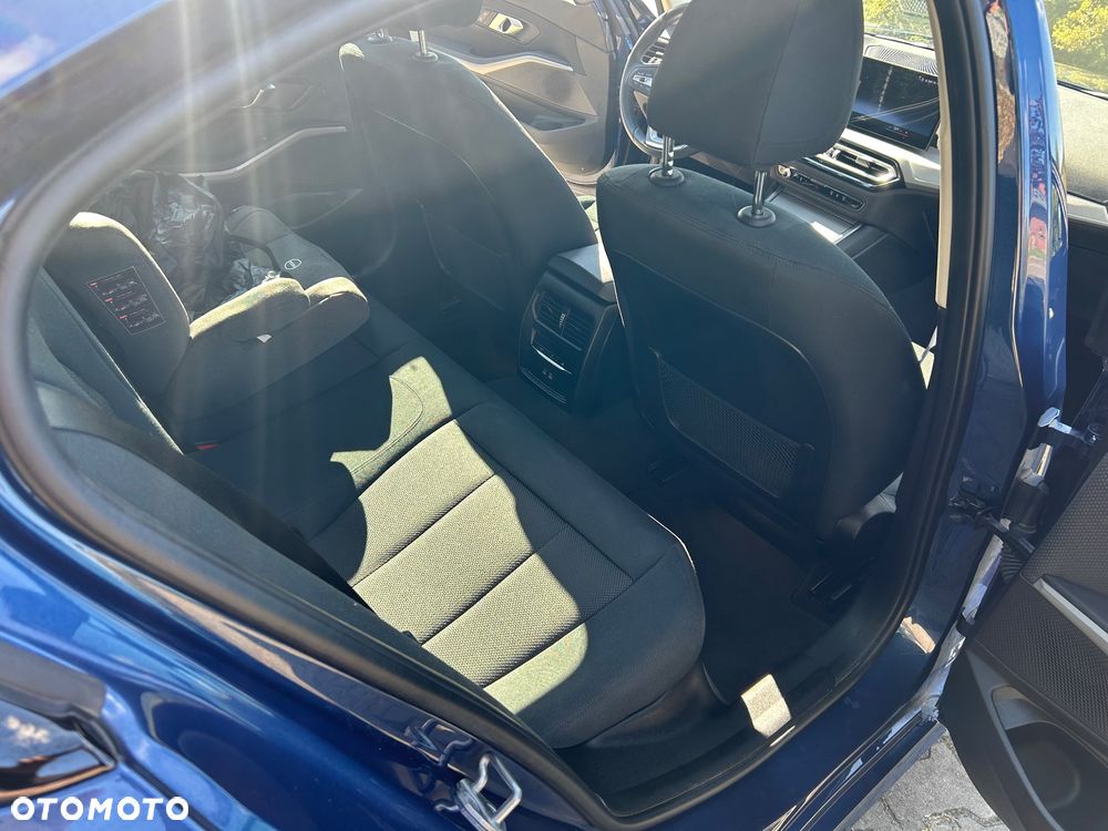 BMW Seria 3 318d Luxury Line - 8