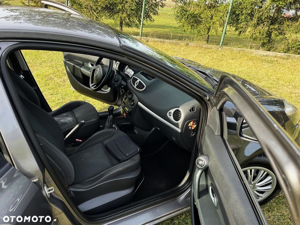 Renault Clio - 6