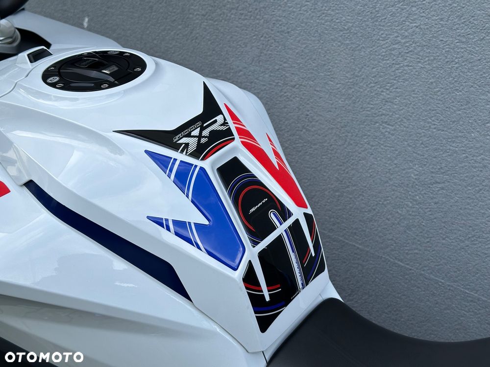 BMW S - 15