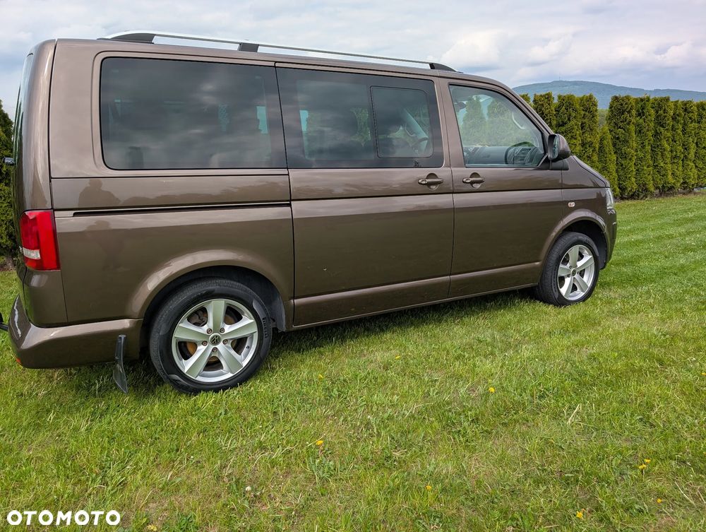 Volkswagen Caravelle - 3