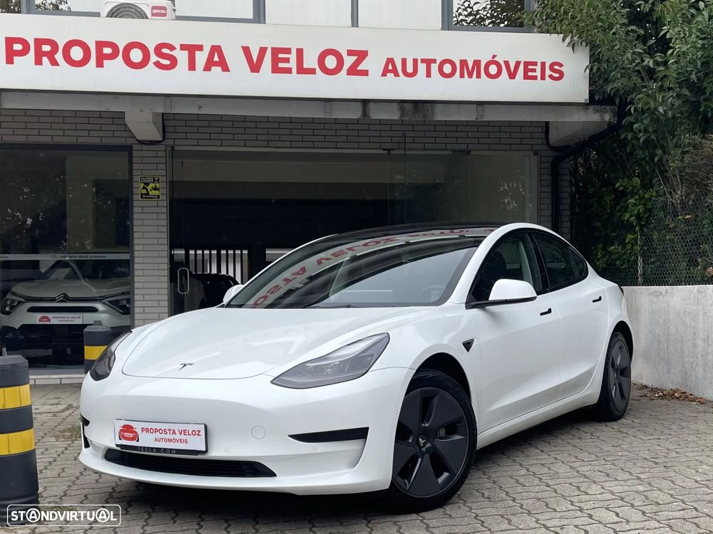 Tesla Model 3 Standard Range Plus RWD - 1