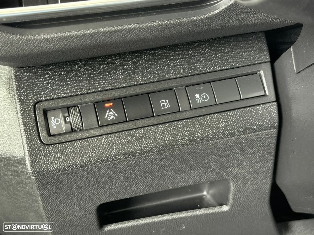 Peugeot 3008 1.6 Hybrid Allure e-EAT8 - 21