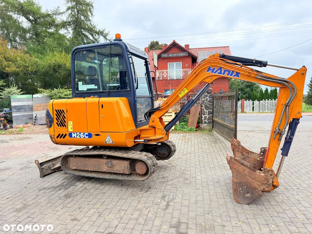Hanix H26C - 3