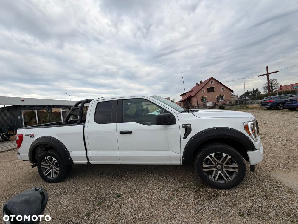 Ford F150 - 4