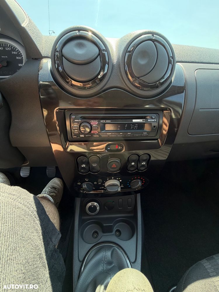 Dacia Duster dCi 90 FAP 4x4 Ambiance - 6