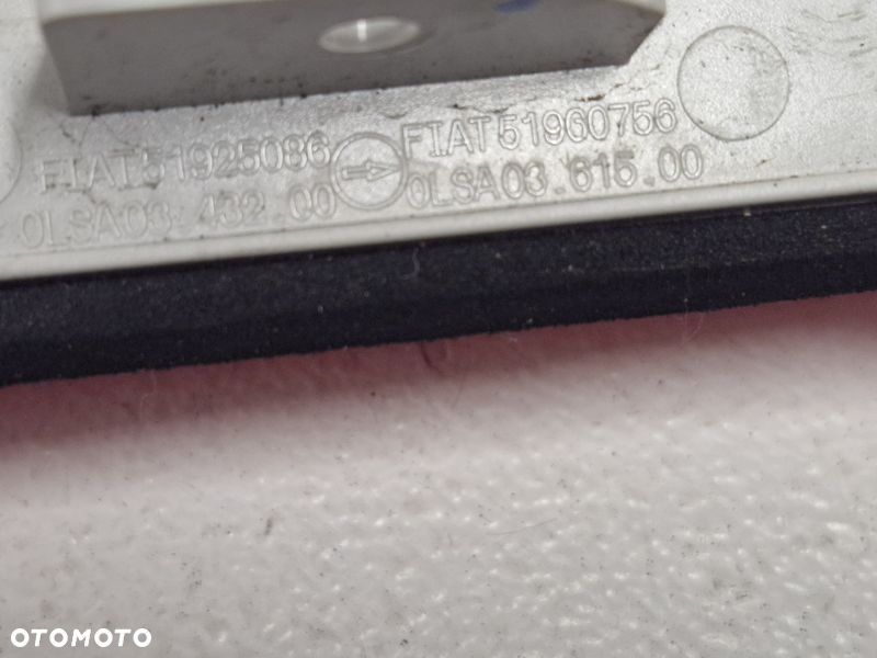 FIAT 500X TRZECIE ŚWIATŁO STOP 51925086 - 9