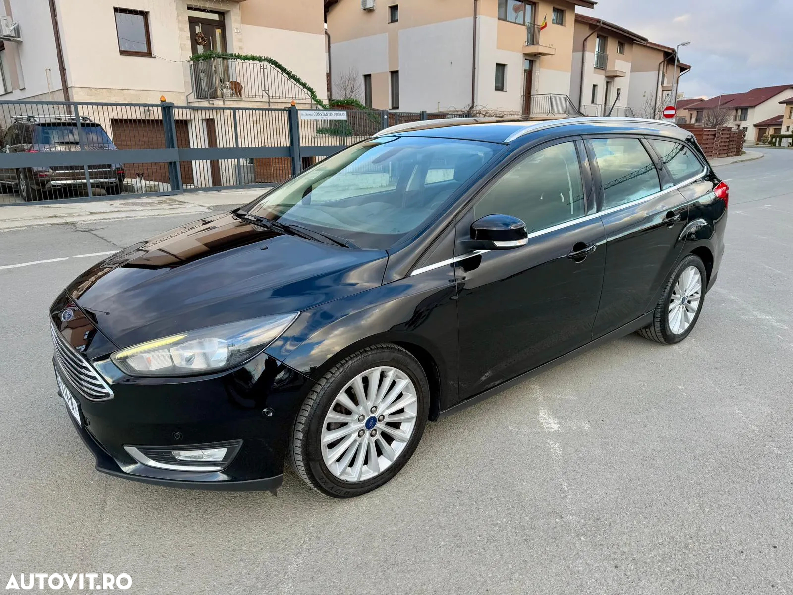 Ford Focus 1.5 EcoBlue Start-Stopp-System Aut. TITANIUM - 2