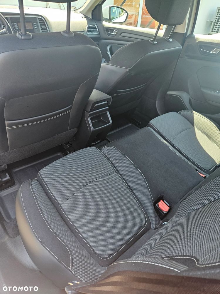 Renault Megane 1.5 Blue dCi Business - 11