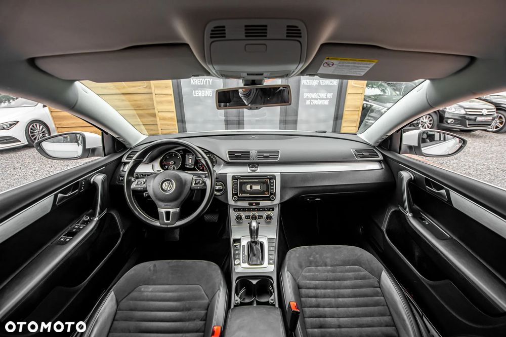 Volkswagen Passat Variant 2.0 TDI DSG BlueMotion Technology Highline - 23