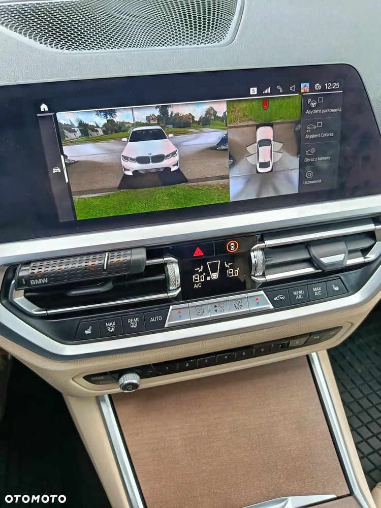 BMW Seria 3 330i Sport Line - 27