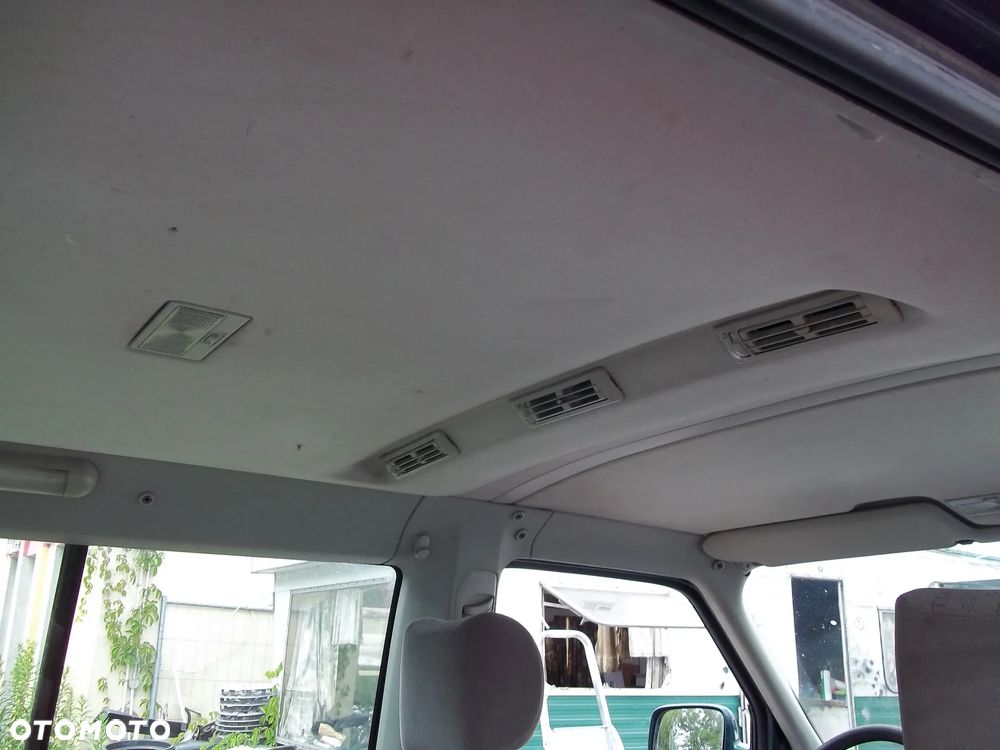 Volkswagen Multivan Standard - 10