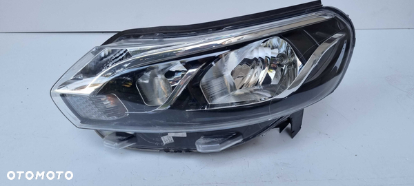 TOYOTA Proace II r16- Lampa Reflektor Lewa Brak uchwytu