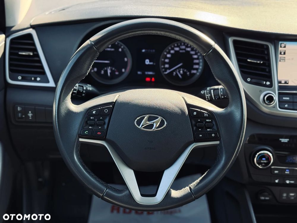 Hyundai Tucson 1.7 CRDI BlueDrive Style 2WD - 22