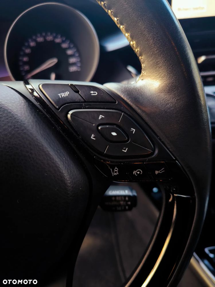 Toyota C-HR 1.2 Turbo Team Deutschland - 21