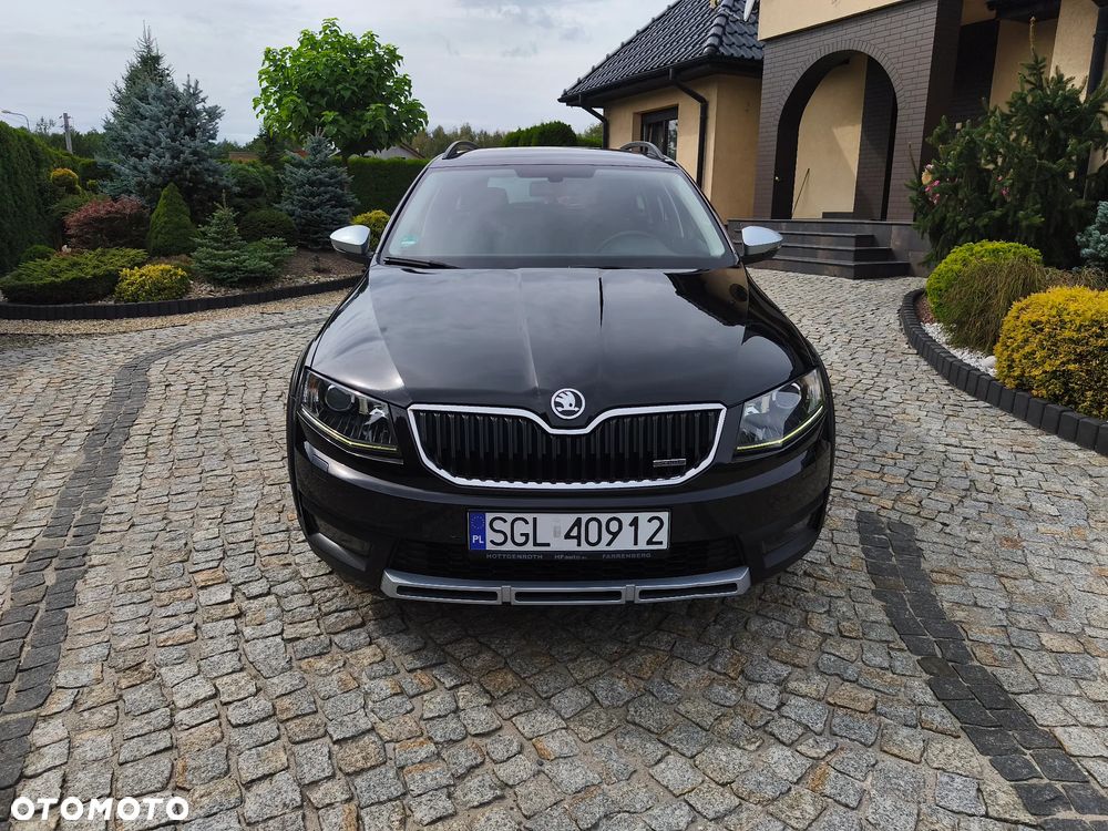 Skoda Octavia 2.0 TDI 4x4 DSG Scout - 16