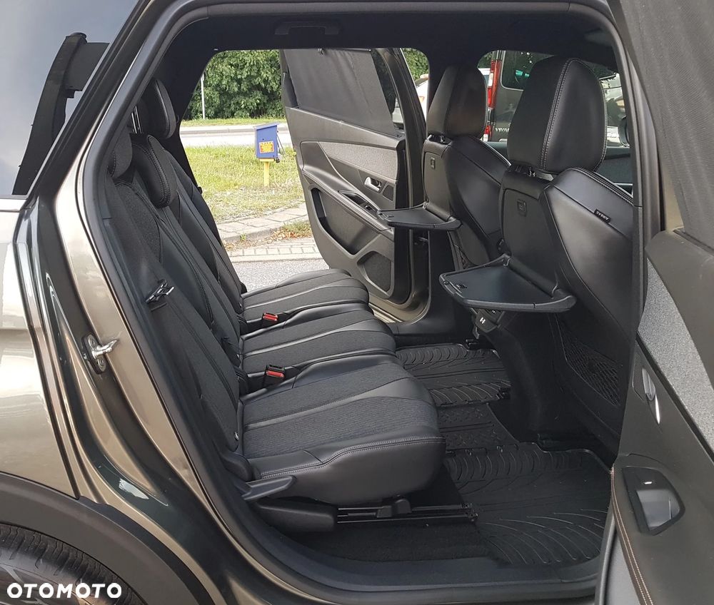 Peugeot 5008 - 12