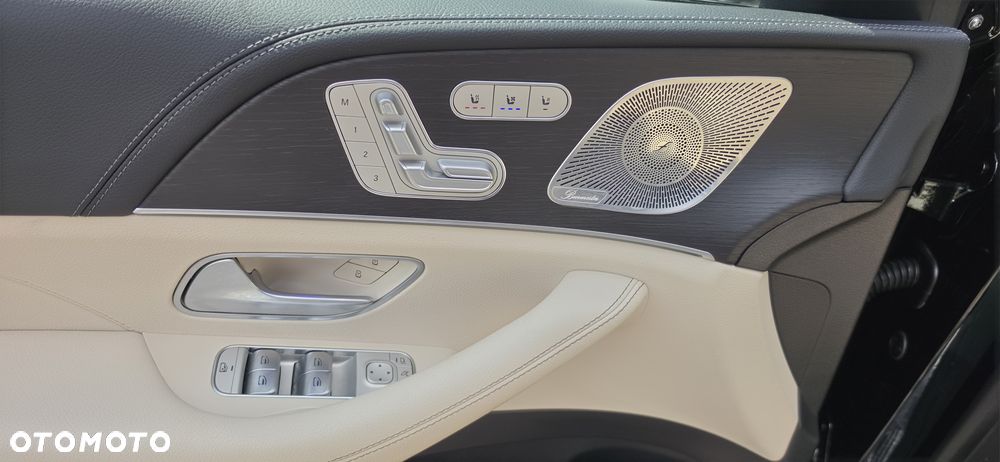 Mercedes-Benz GLS - 7