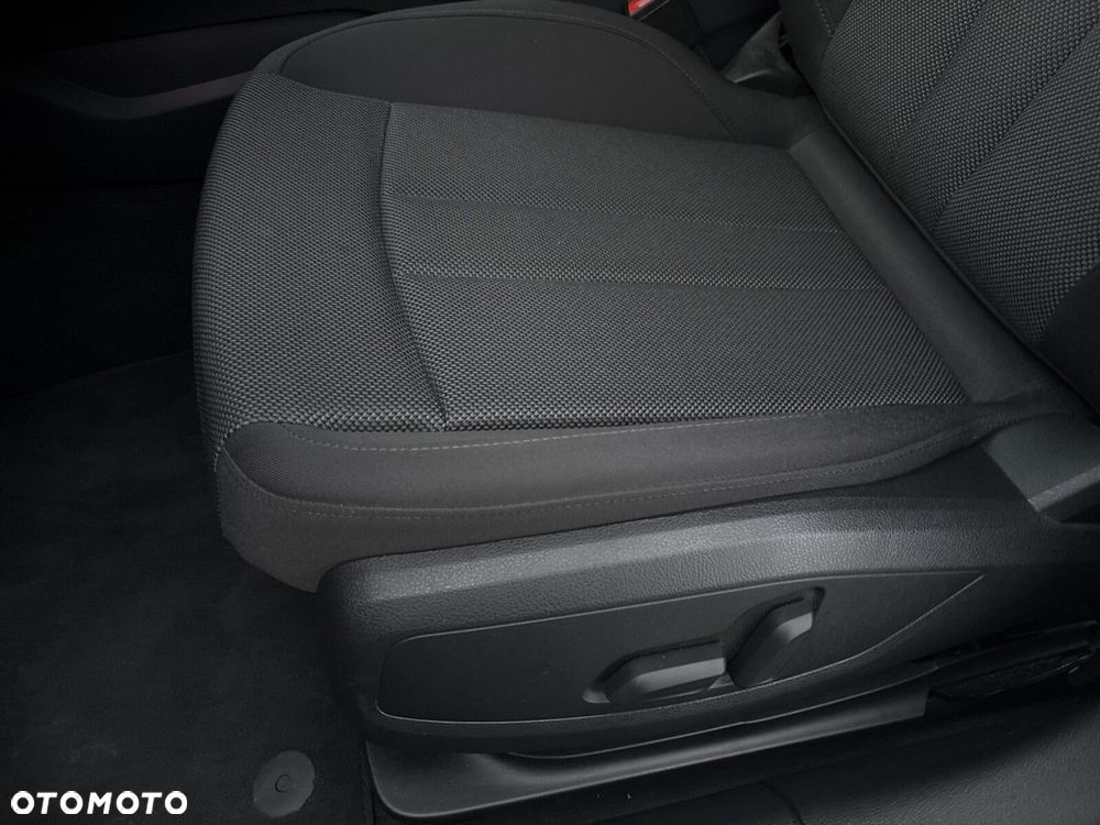 Audi A4 Limousine - 17