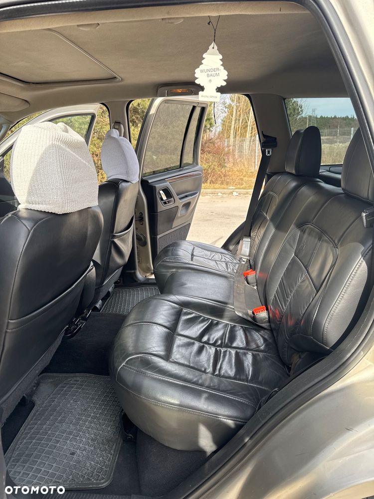 Jeep Grand Cherokee - 20