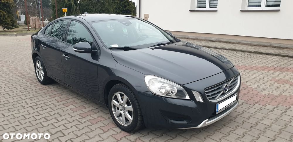 Volvo S60 D4 Edition - 4